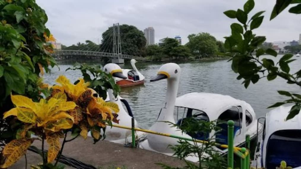 Boating at Beira Lake_3